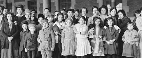 Immigrant children, Ellis Island, New York.